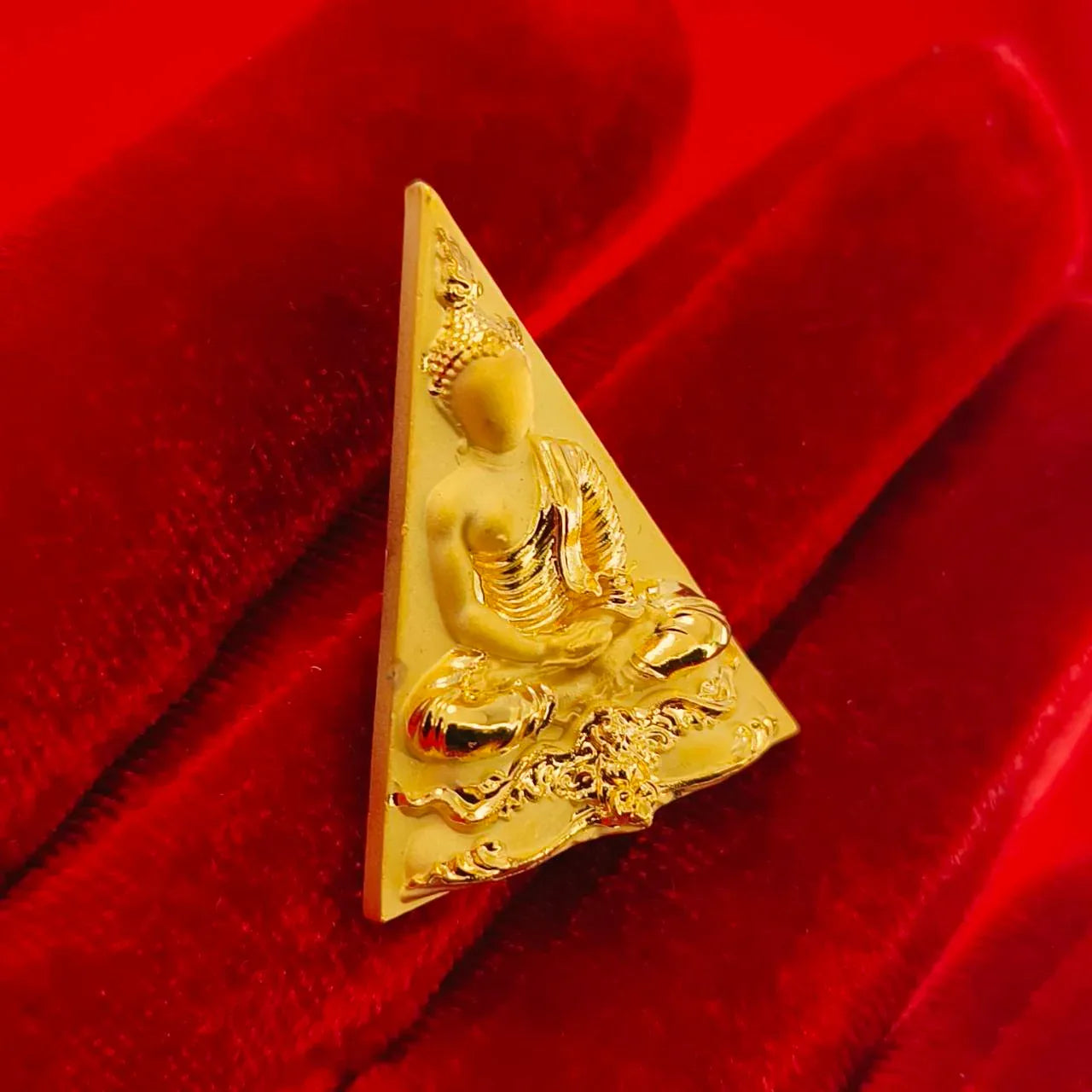 Phra Nang Phaya Amulet 2018 Edition - Blessed by Luang Pu Kee, Wat Wang Daeng