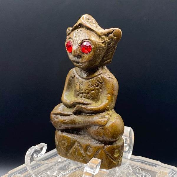 Ngung Nang Long – Thai Charm Figurine for Attraction &amp; Prosperity by Luang Phor Mian (Wat Chaniangwanaram, 2025 Edition) - Thai Blessing Co
