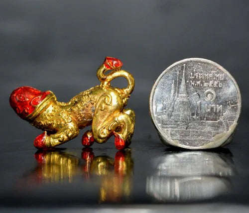 🦊 Call in Love, Luck & Riches – Phet Payathorn “Millionaire Tycoon” Golden Fox Amulet for Fortune, Charm & Wealth