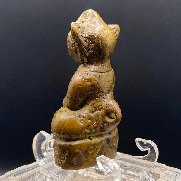 Ngung Nang Long – Thai Charm Figurine for Attraction &amp; Prosperity by Luang Phor Mian (Wat Chaniangwanaram, 2025 Edition) - Thai Blessing Co