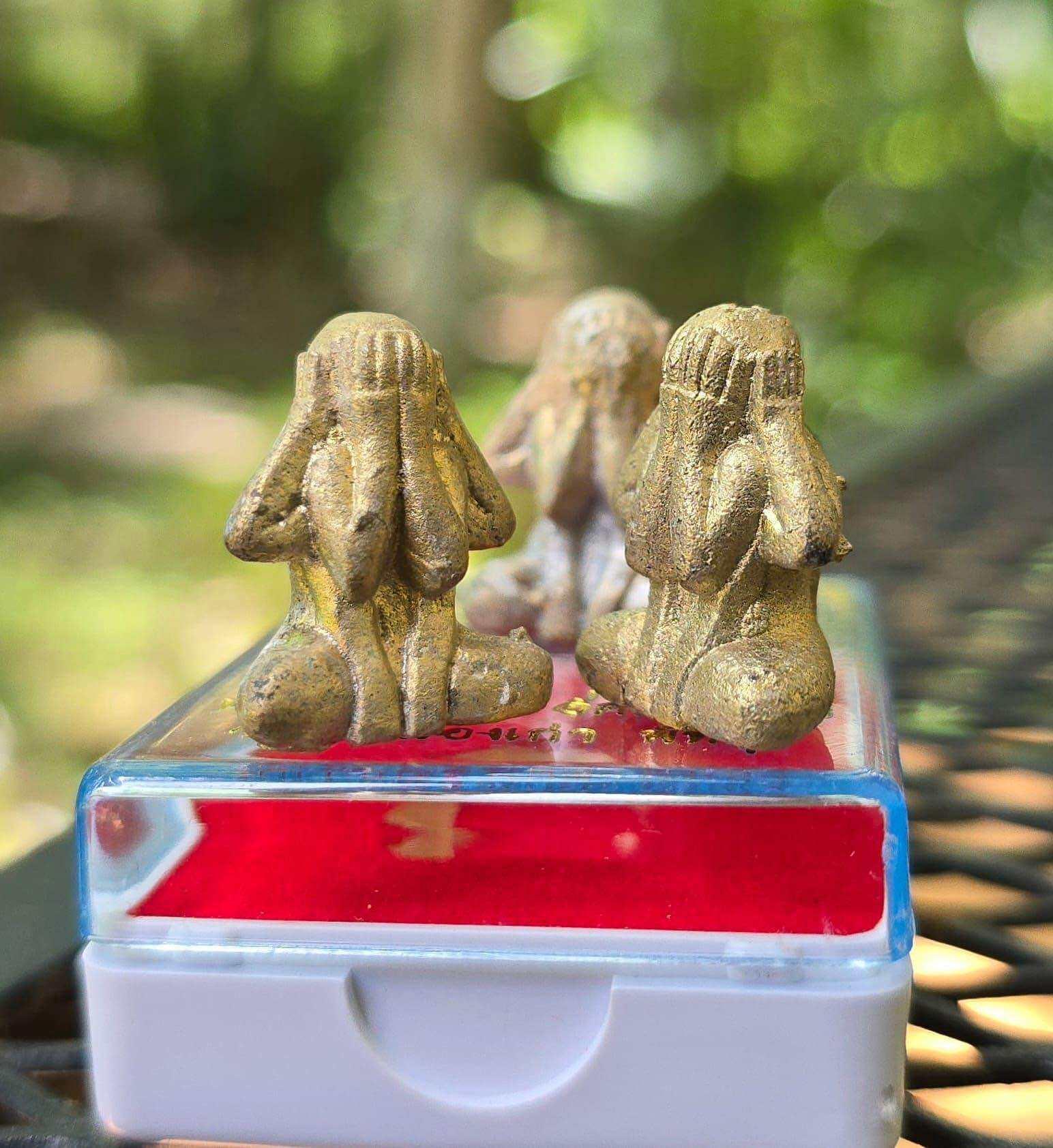 Chula Khao Muang Buddha Amulet - Ancient Thai Sacred Casting for Empowerment