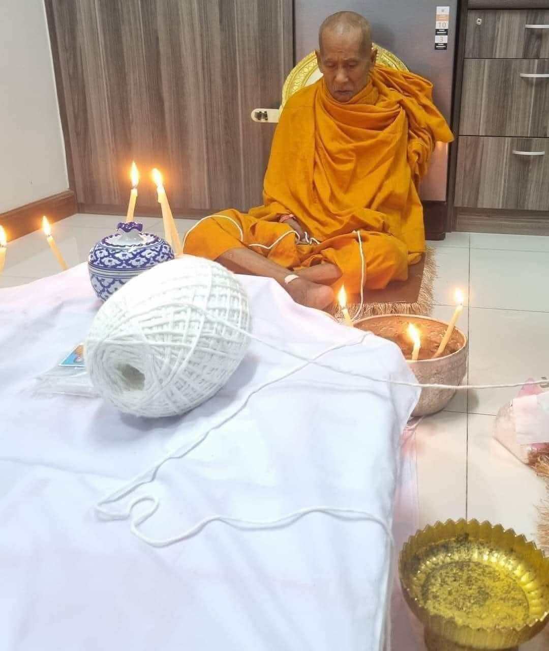 Chula Khao Muang Buddha Amulet Ancient Thai Sacred Casting Empowered