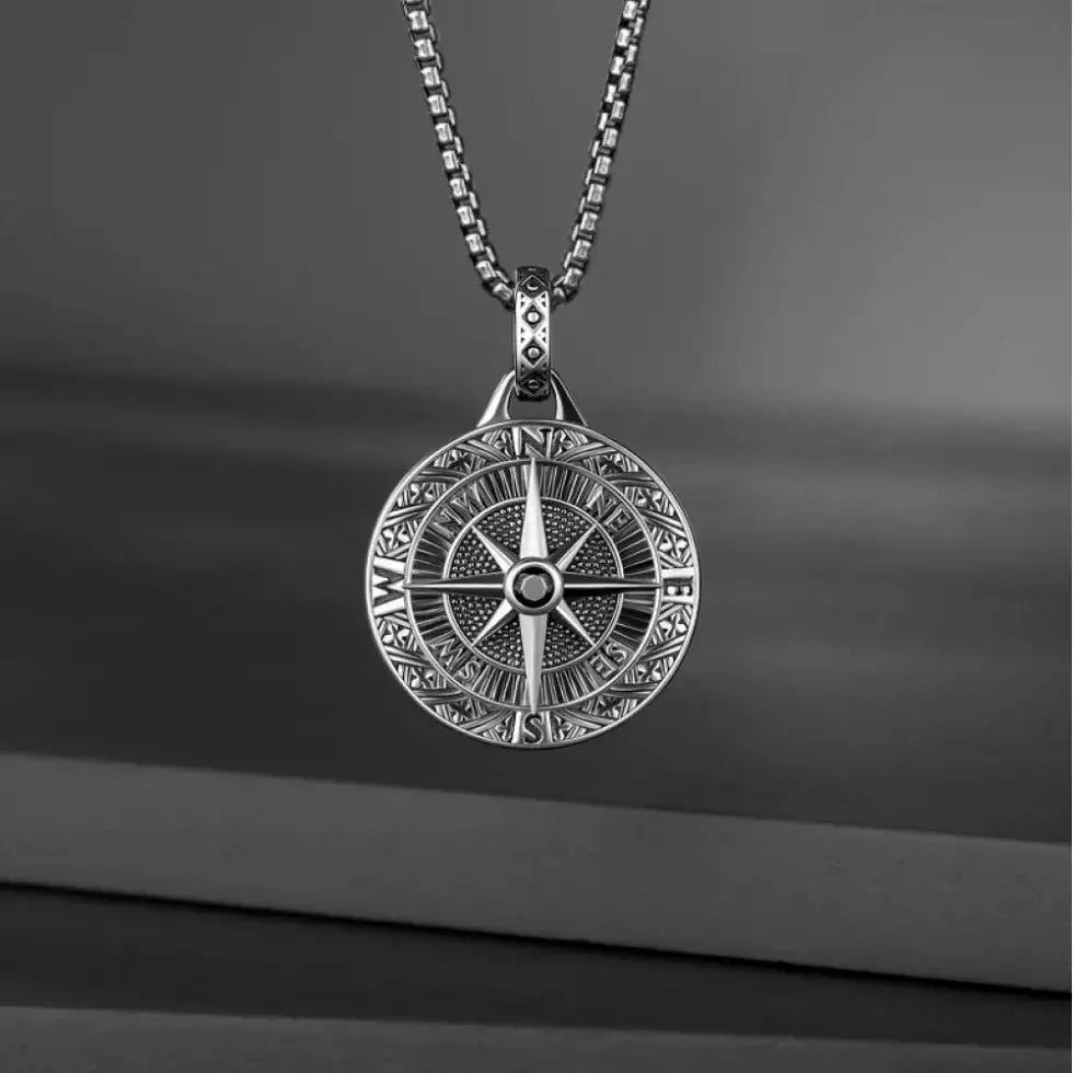 🧭 Compass Pendant Necklace for Men – Hip-Hop Style Stainless Steel Chain Vintage Silver Color Trendy Fashion Jewelry Gift for Him