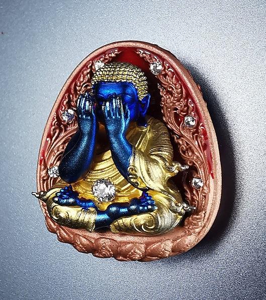 🪙 Luang Pu Toh “Defeat Poverty” Puttasilpa Phra Pidta – 7‑Diamond Inlaid Blue Rhodium Navaloha Amulet with Gold‑Plated Hair & Robe (Limited 59 Pieces,)