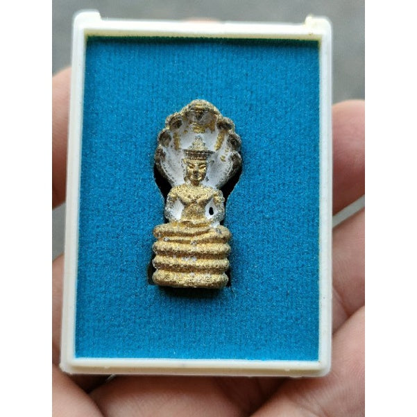 🐍 “Serene Naga Wealth Protector” – Brass Naga‑Sheltered Buddha ‘Mongkhon Setthi’ 84th Year Edition by Luang Pu Soon (Wat Pa Issara Tham, Sakon Nakhon, Thailand)