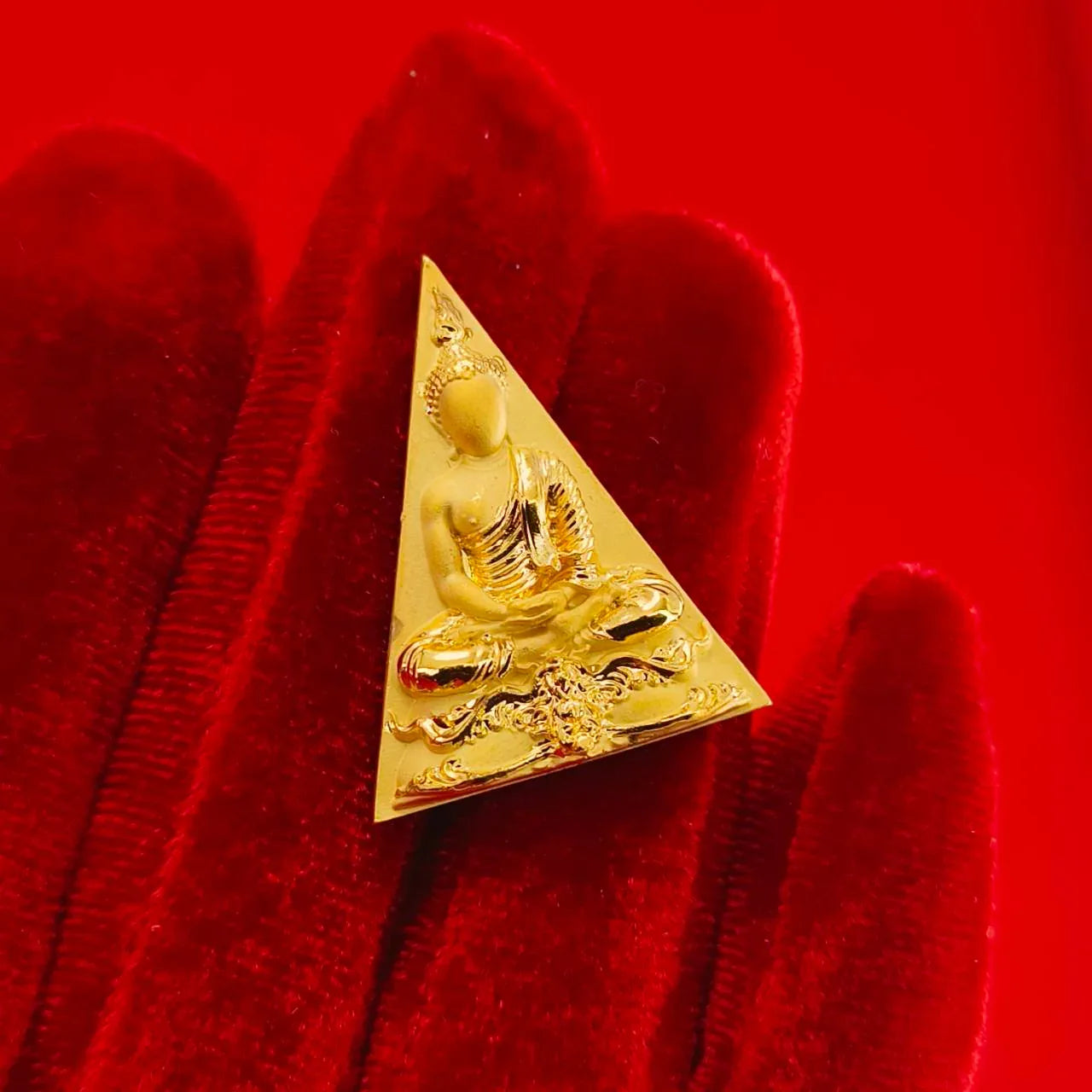 Phra Nang Phaya Amulet 2018 Edition - Blessed by Luang Pu Kee, Wat Wang Daeng