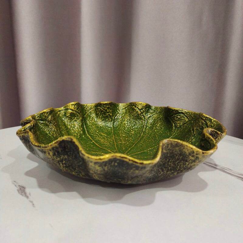 Decorative natural resin bowl 20cm with green leaf design and textured edges for home decor