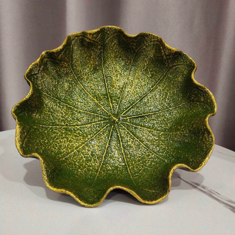 Decorative natural resin bowl 20cm in green with leaf texture and scalloped edge from One-Sake.com