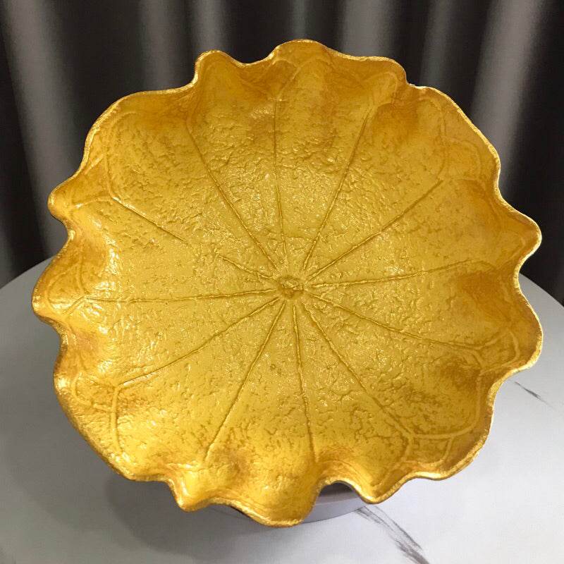 Decorative natural resin bowl 20cm in gold with textured leaf design by One-Sake.com