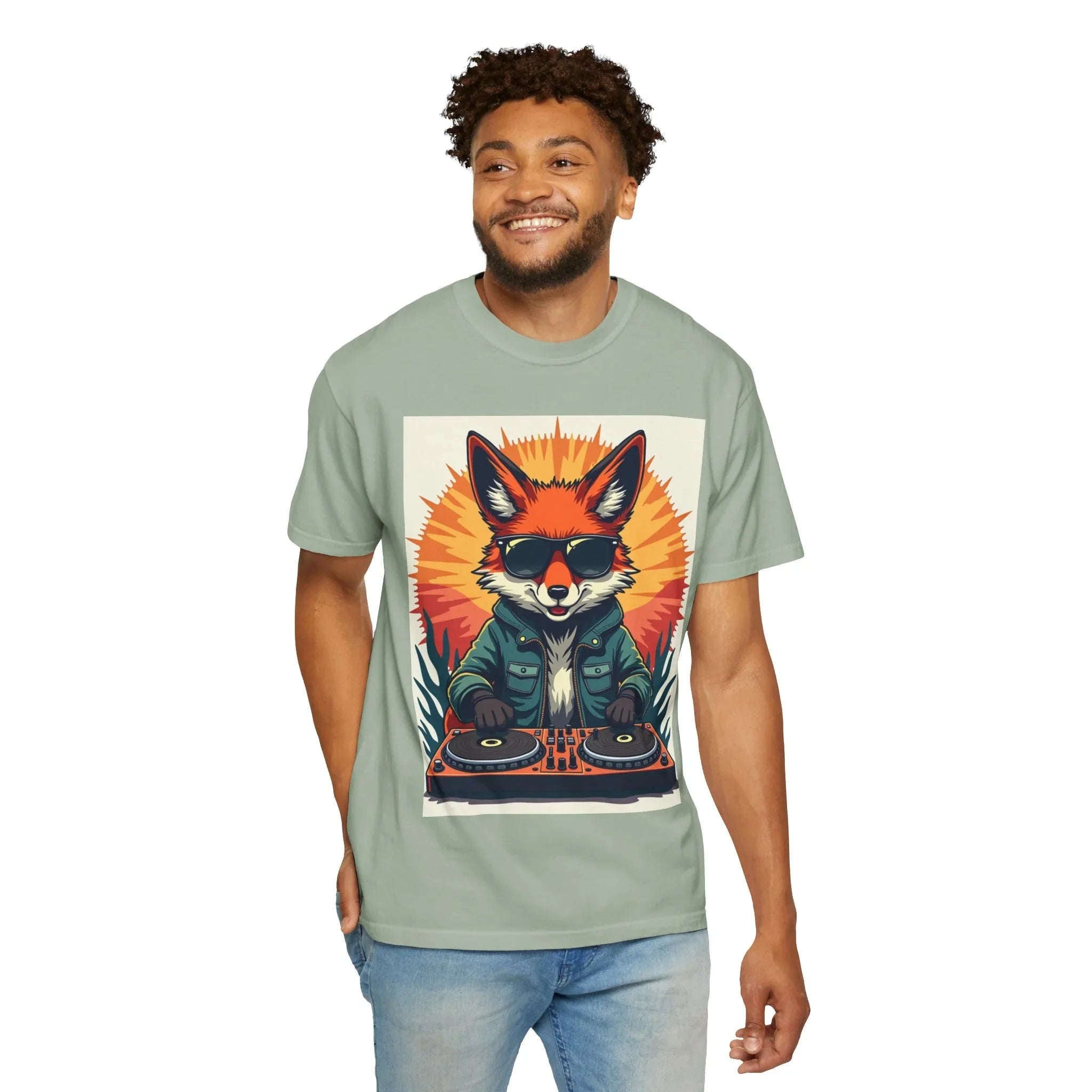 DJ Fox Shirt, Retro Sunburst Turntables Tee, Funny Animal DJ T-Shirt, EDM Rave Festival Outfit, Music Lover Gift Bay