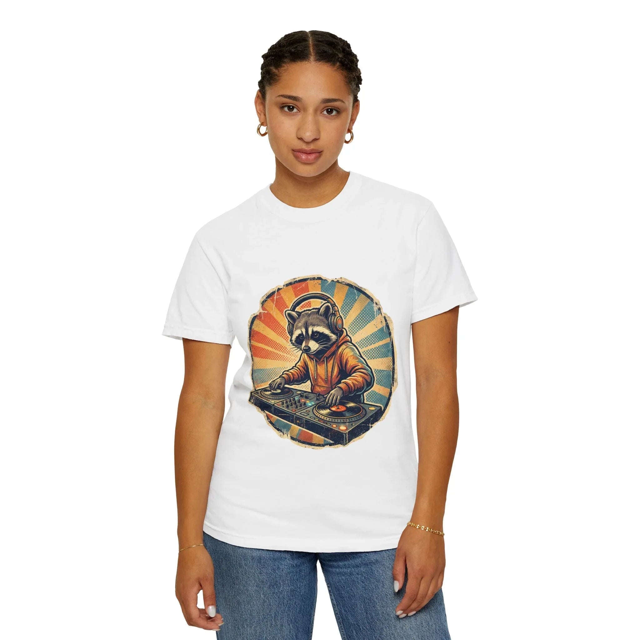 DJ Raccoon T-shirt, Retro Sunset Raccoon T-shirt, Funny DJ Turntable T-shirt, EDM Music Festival Outfit, Gift for Music Lovers.