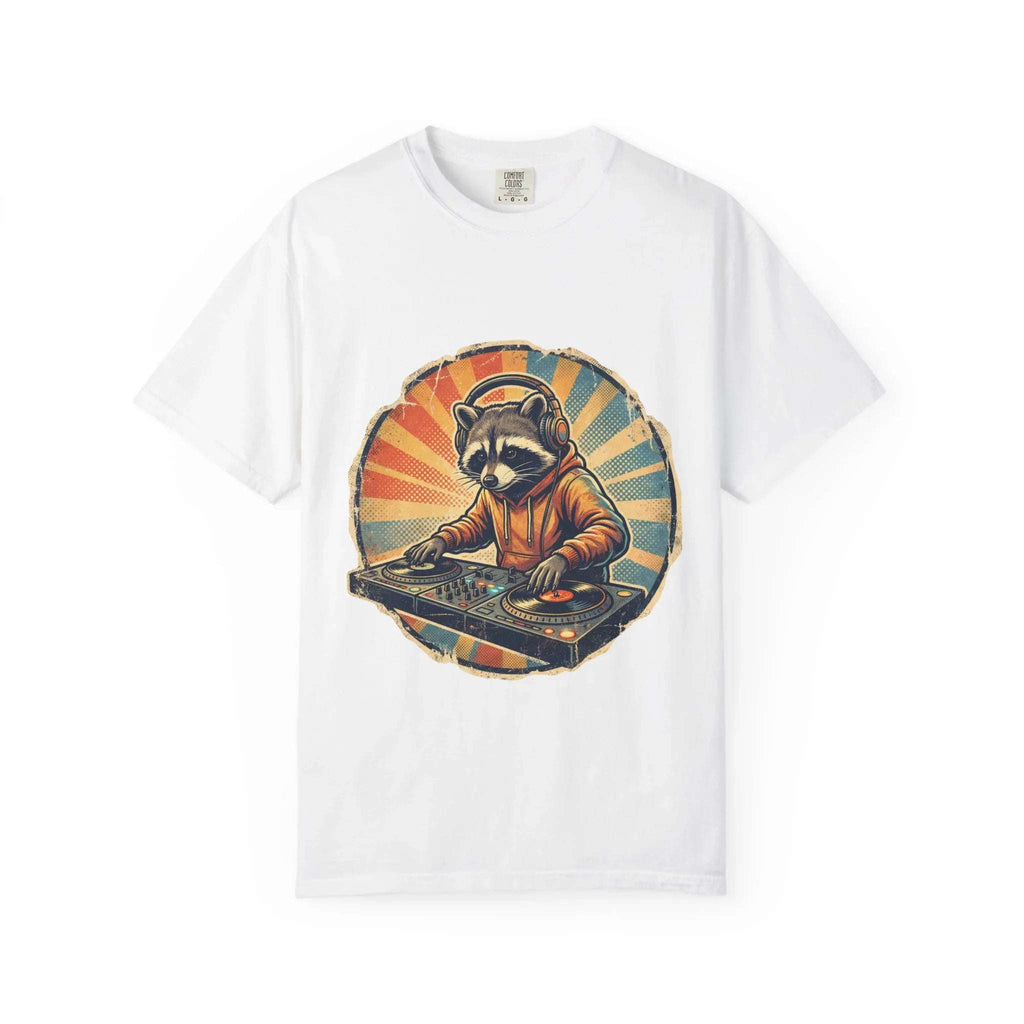 DJ Raccoon T-shirt, Retro Sunset Raccoon T-shirt, Funny DJ Turntable T-shirt, EDM Music Festival Outfit, Gift for Music Lovers.