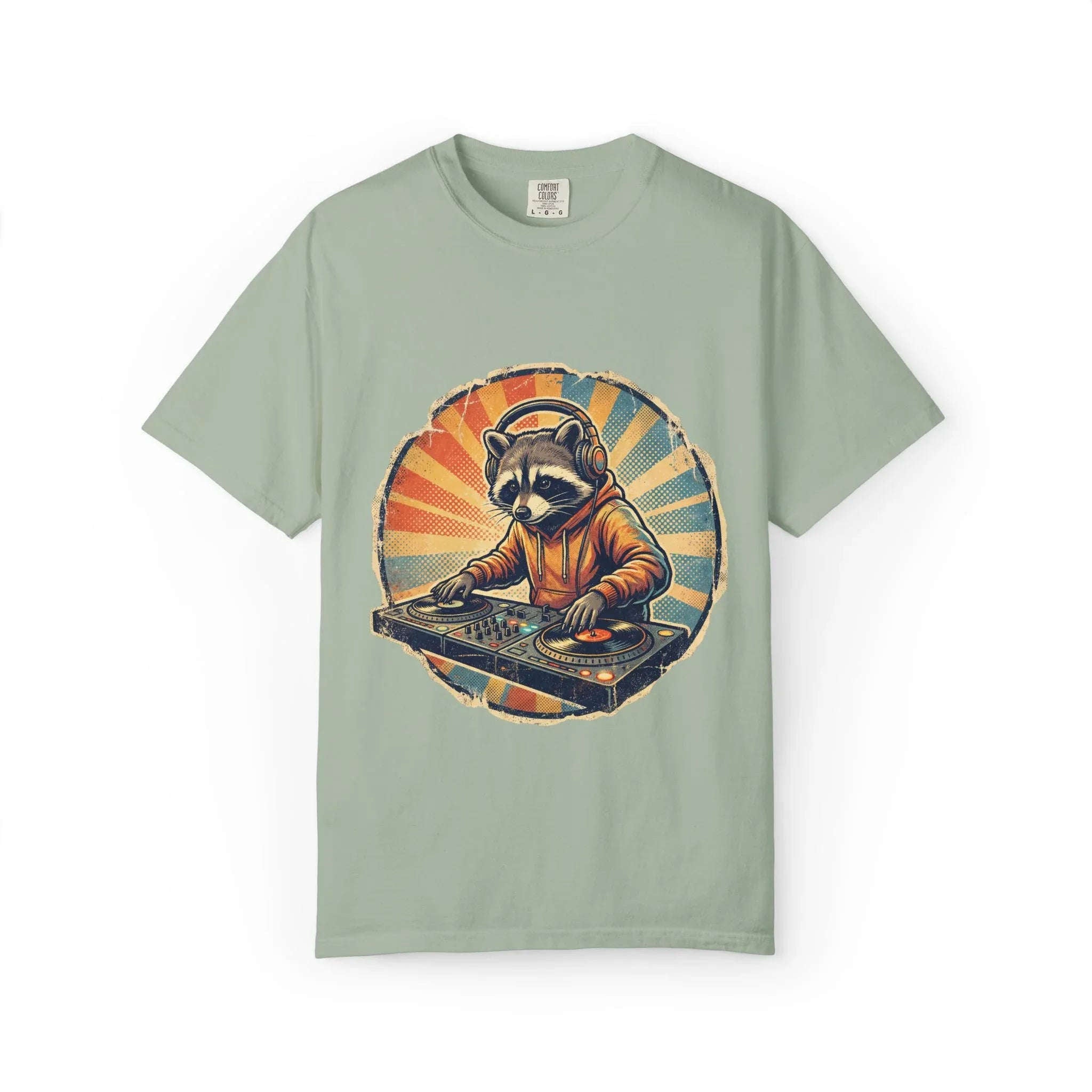 DJ Raccoon T-shirt, Retro Sunset Raccoon T-shirt, Funny DJ Turntable T-shirt, EDM Music Festival Outfit, Gift for Music Lovers. Bay