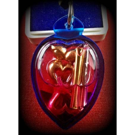 Dual Charm Thai Love Pendant - Elegant Twin Figures in Herbal Oil Casing | 泰式双人魅力吊坠 - 植物精油封装的双体工艺饰品