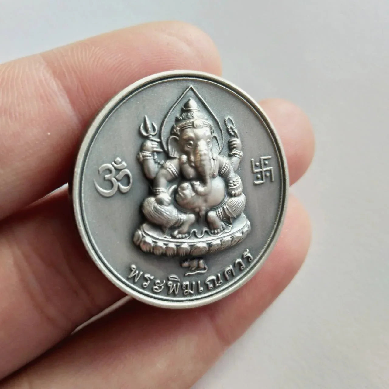Attract Wealth and Happiness with Ganesh Amulet for Wealth and Prosperity 'Setthi Mee Suk' by Luang Pu Key