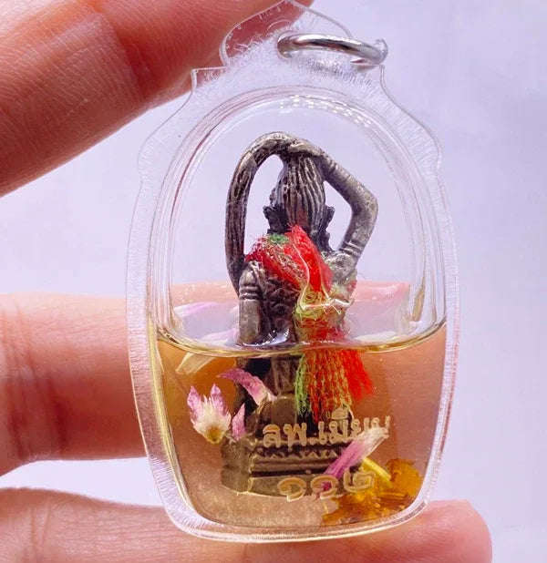 🪙 “Earth Goddess of Flowing Fortune” – Mae Thorani Hair‑Wring Oil Pendant, “Happiness Bestower” Edition by Luang Pho Mian, Wat Chaniang Wanaram (B.E. 2568)