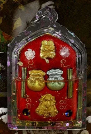 ✨ Enchanted White Veil of Desire – Phet Payathorn Charm-Oil Locket for Loving-Kindness, Allure & Wish Alignment