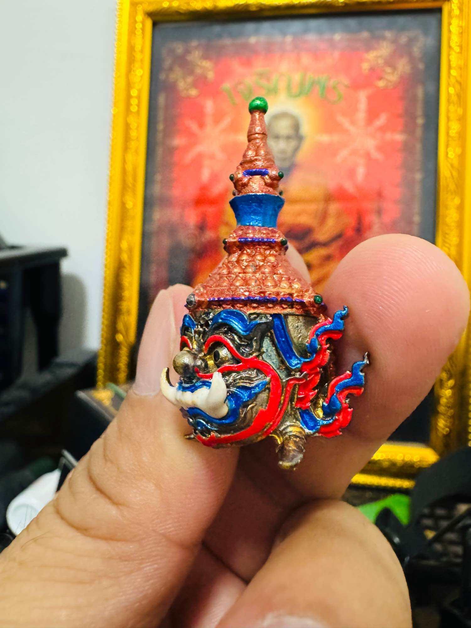 Buddha Art Kuvera Coin - Blessed Enamel-Coated Head Coin by Luang Pho Pat, Wat Huai Duan, Nakhon Sawan