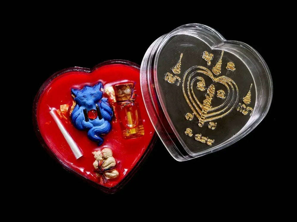 ✨ Eternal Charm & Mystery – 1,000-Year Nine-Tailed Fox Sorcery Wax by Kruba Baeng for Love, Luck, & Magnetism