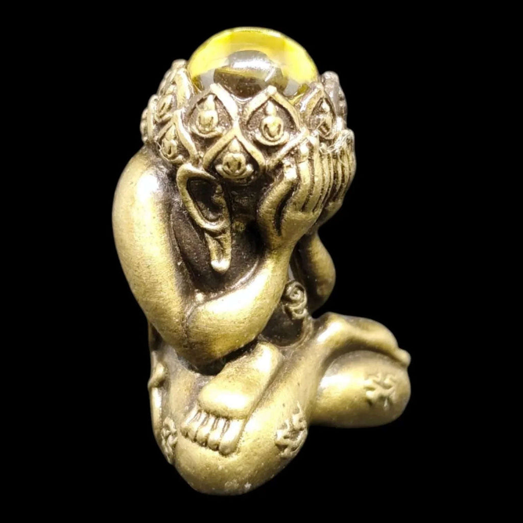 Extraordinary Phra Pidta Manee Mantra Amulet - Satin Gold Alloy & Rare Yellow Sapphire Hair, Blessed by Luang Pu Boonma of Wat Khao Kaew Thong (B.E. 2567) with Original Box