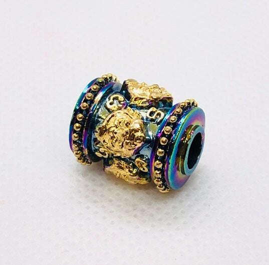 Four-Eared Five-Eyed Amulet - Authentic Thai Talisman Beads for Luck and Protection Gold plated - rainbow surface