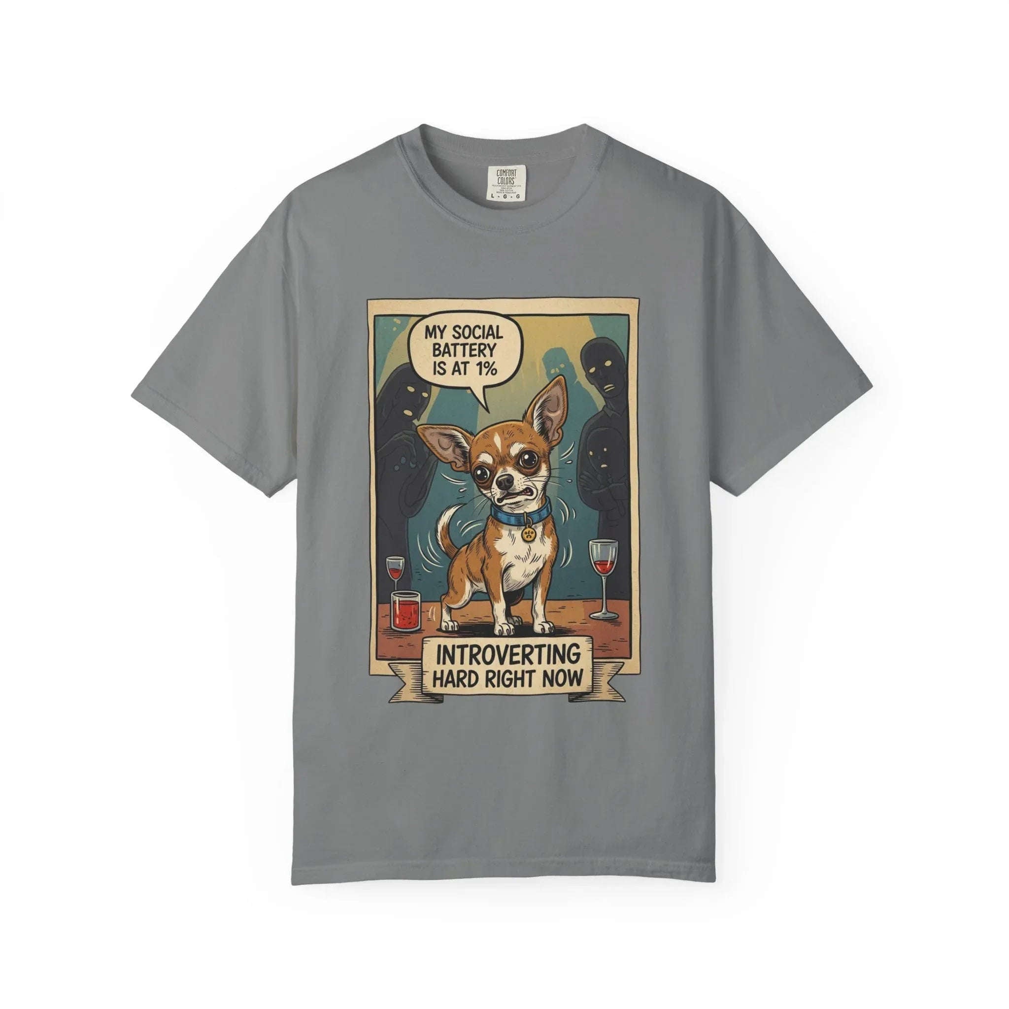 Funny Chihuahua Shirt - "Social Battery 1 Percent" Introvert Tee - Sarcastic Dog Mom Gift - Retro Graphic T-Shirt - Humorous Dog Lover "Introverting Hard" Top Grey