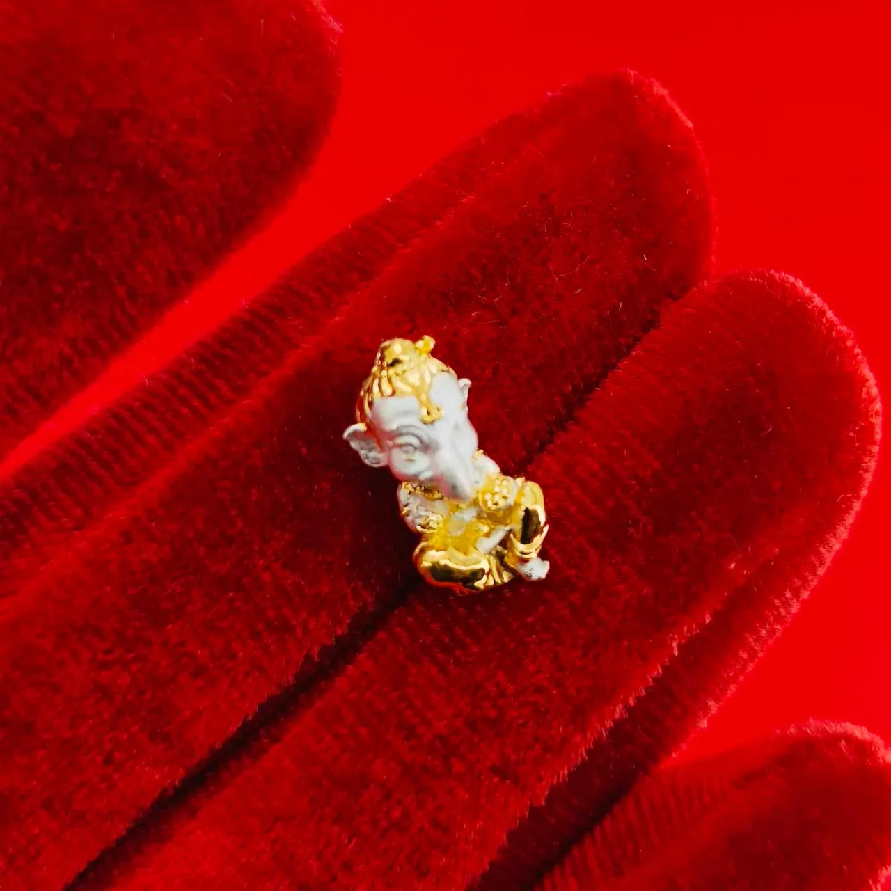 Ganesha Amulet for Success and Enhanced Creativity - Transform Your Life Today