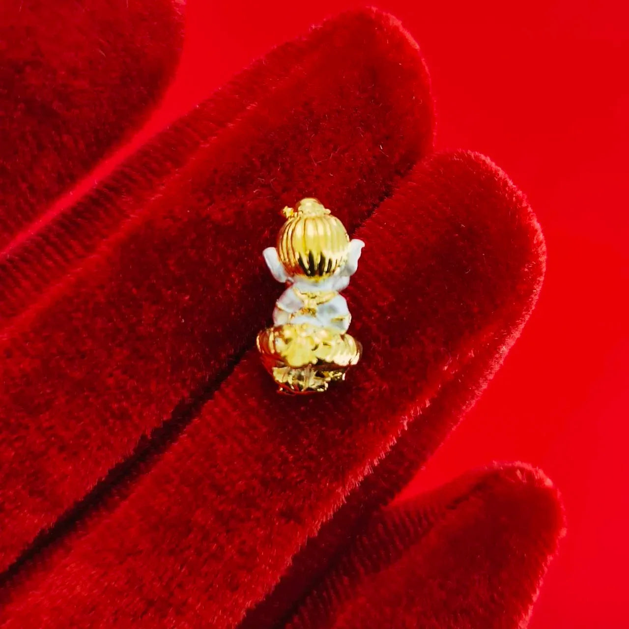 Ganesha Amulet for Success and Enhanced Creativity - Transform Your Life Today