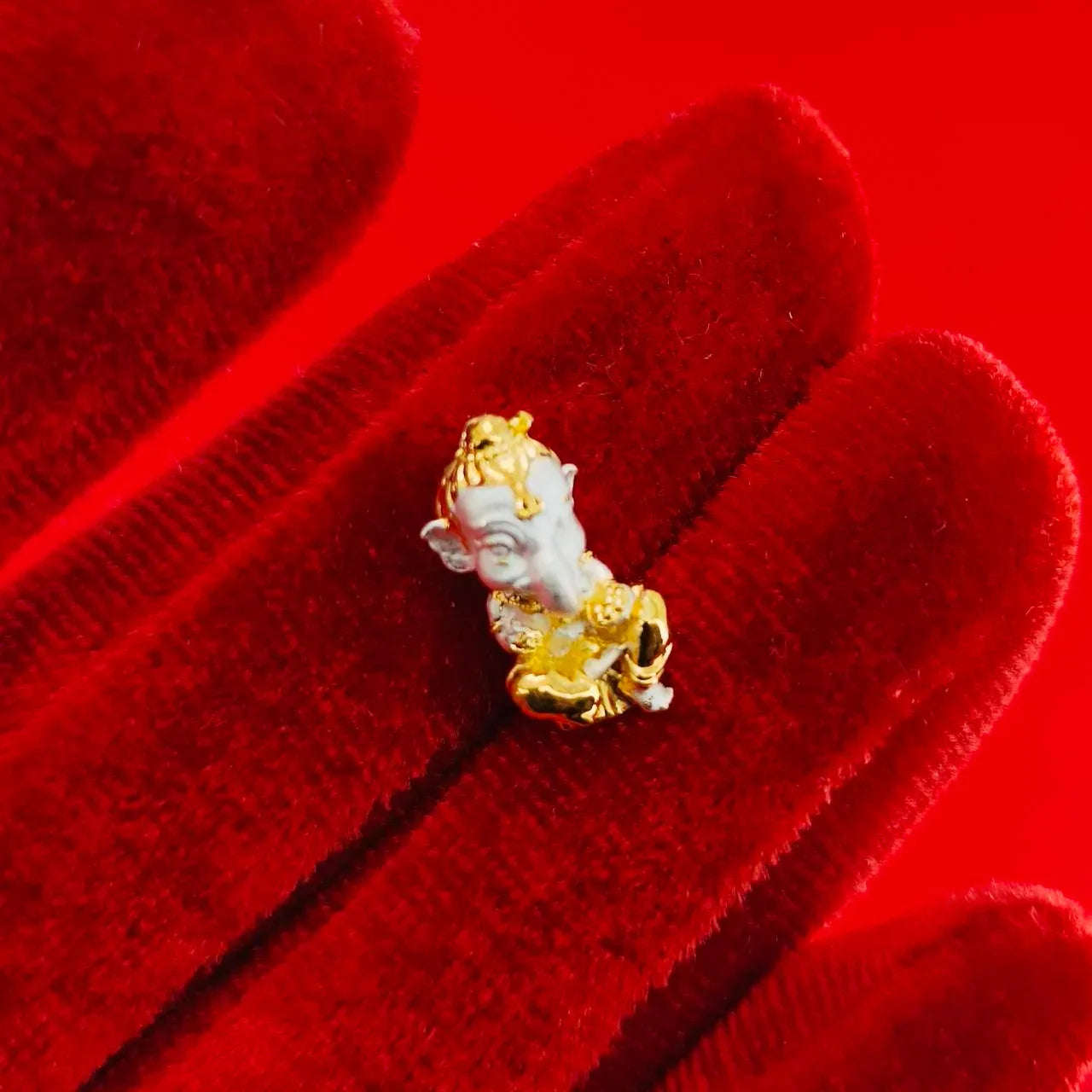 Ganesha Amulet for Success and Enhanced Creativity - Transform Your Life Today