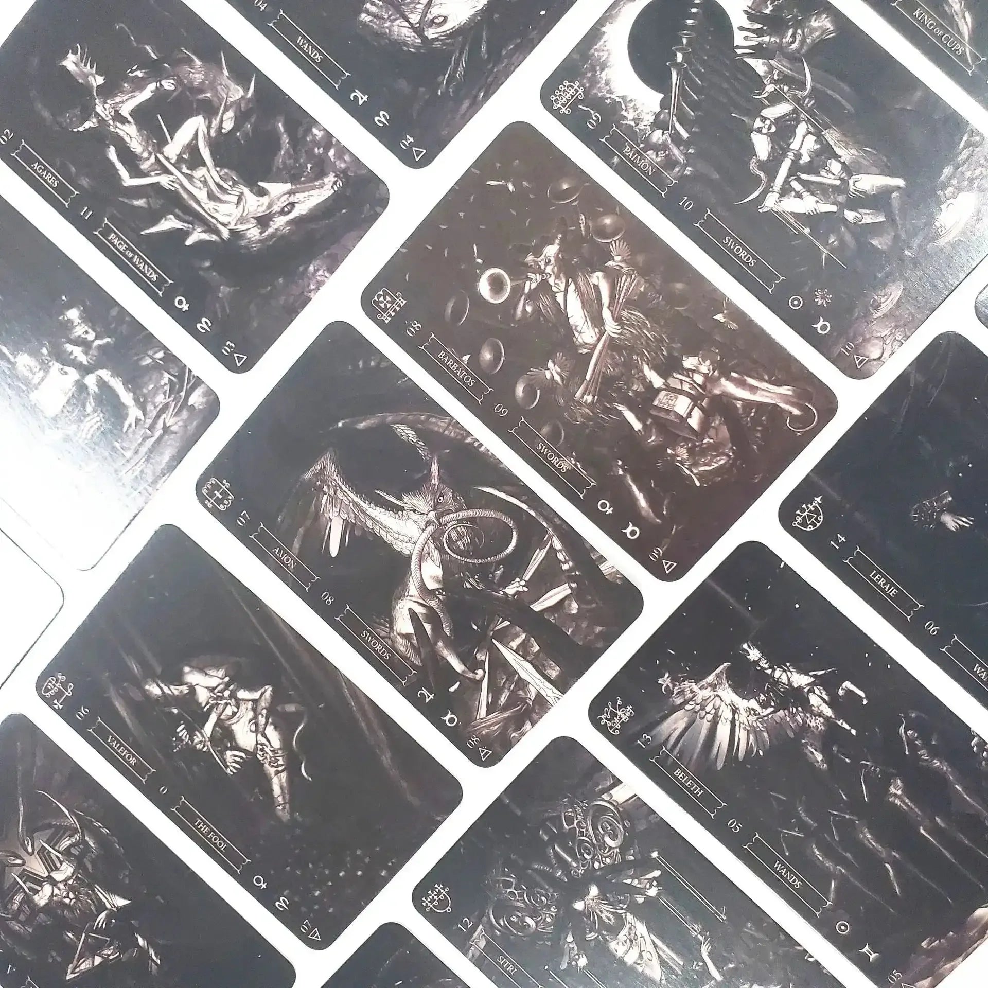 🌑Goetia Tarot in Darkness – Mysterious 78-Card Deck Featuring Lesser Key of Solomon Demons with Modern Psychological Interpretation