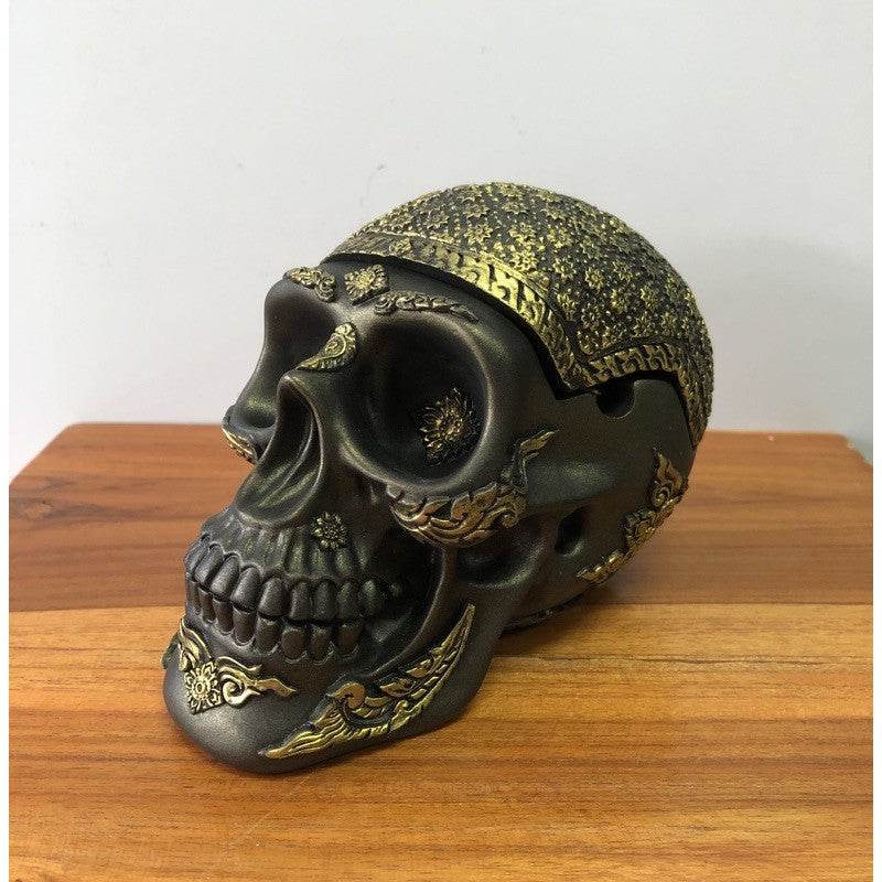 Handcrafted Gold Skull Ashtray with Unique Design for Distinctive Home Decor ทอง 9x15.5x11cm.
