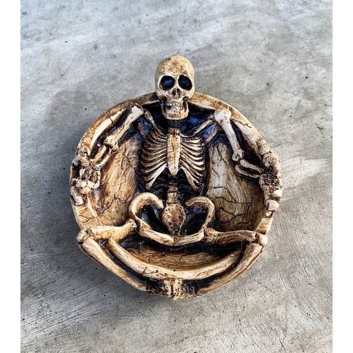 Handcrafted Resin Skeleton Ashtray Decor for Unique Home Aesthetics