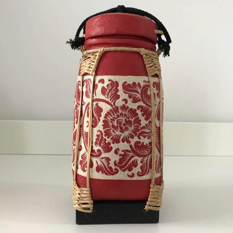 Handmade Bamboo Rice Box with Floral Design - Authentic Thai Craftsmanship แดง