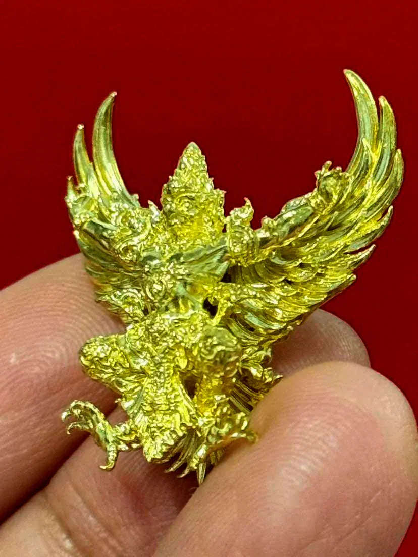🪙 “Heart of the Tycoon Garuda” – 2.7 cm Mini Pancha‑Loha Wealth‑Birthing Garuda from Wat Kruttharam (Numbered & Multi‑Master Consecrated)