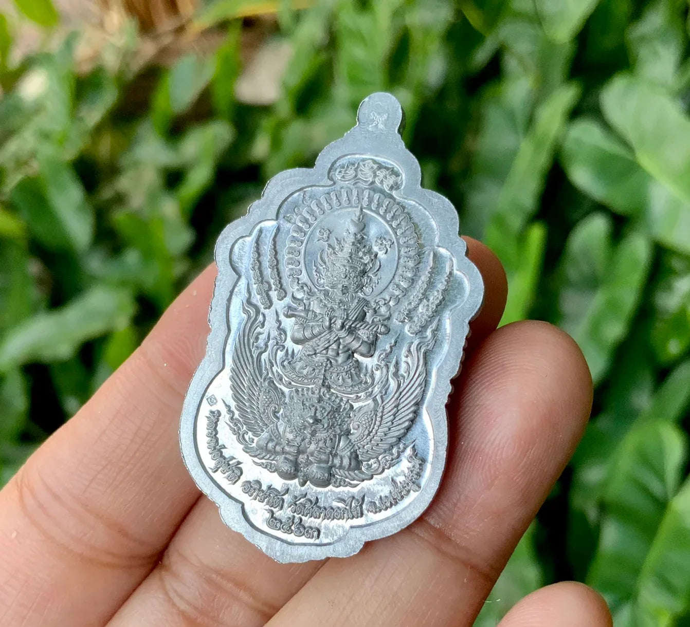 🪙 “Heaven‑Blessed Thao Wessuwan – Divine Blessing Silver Guardian Coin by Luang Pho Suchart, Wat Sila Dokmai (Phetchabun)”