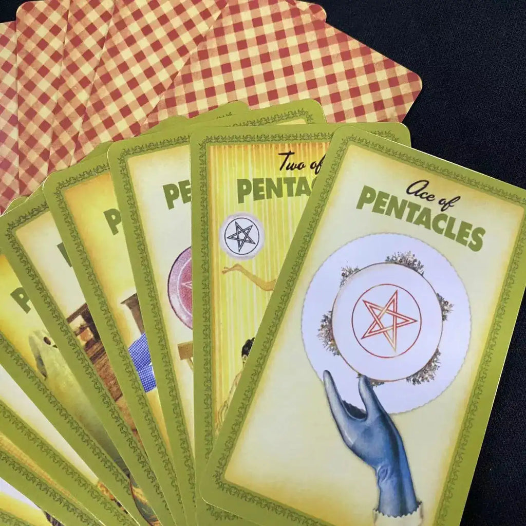 Housewives Tarot Deck – 78 Cards Featuring Practical Guidance and Charming Illustrations, Compact 10.3 x 6 cm