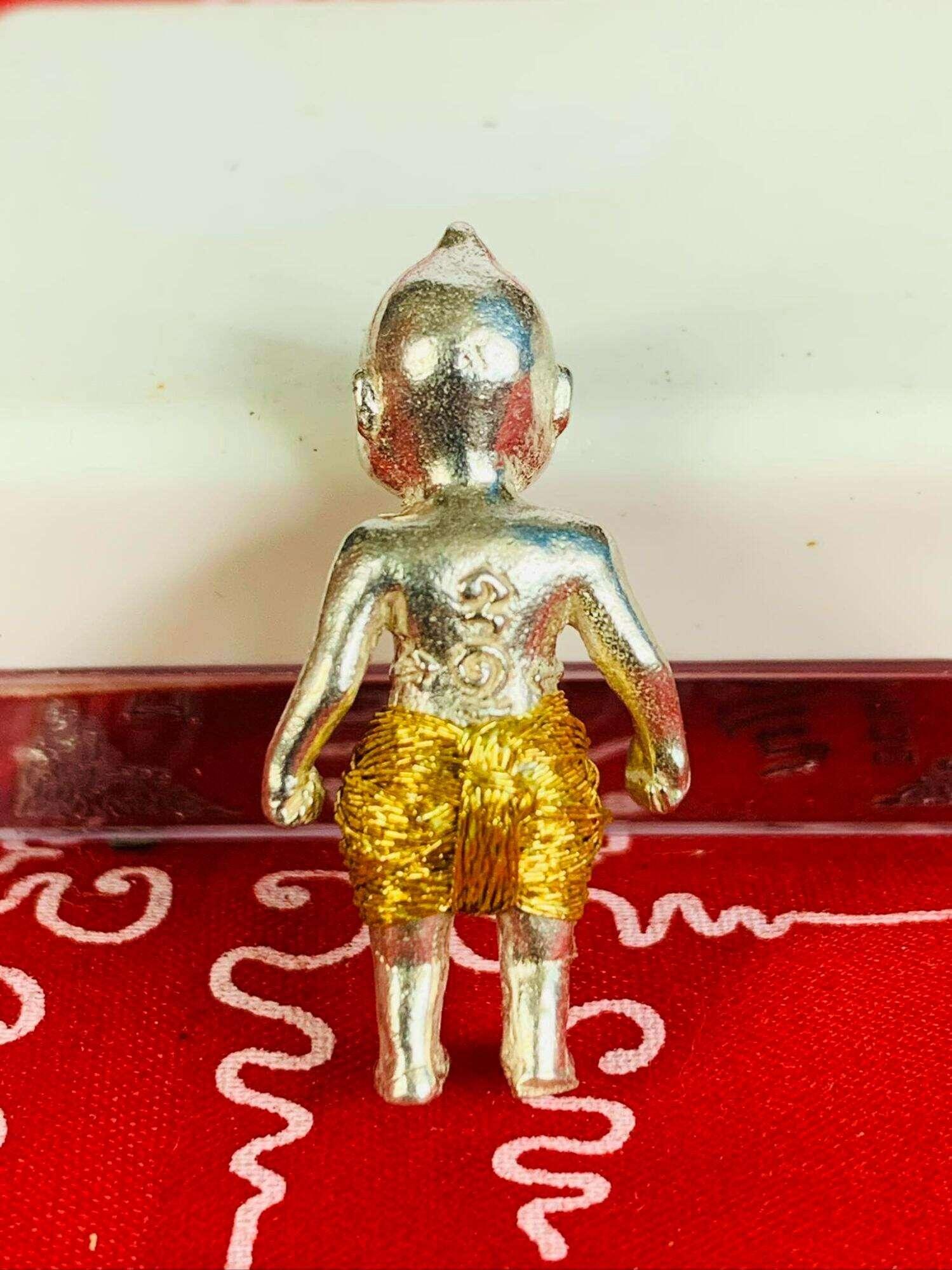 Invoke Wealth and Protection with the Phayan Tham Phrom Sor Amulet – Your Silver and Gold Thread Guardian of Fortune