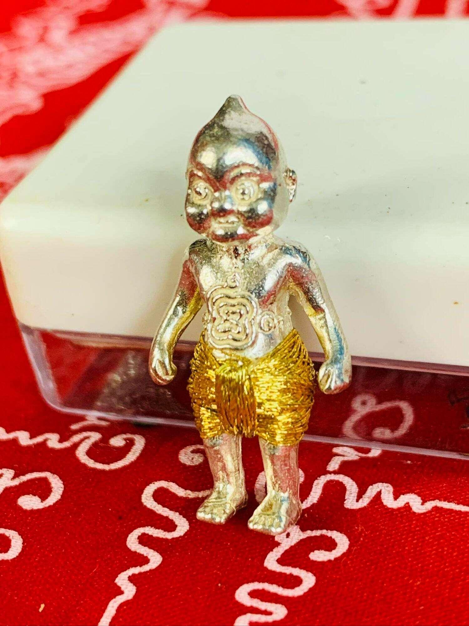 Invoke Wealth and Protection with the Phayan Tham Phrom Sor Amulet – Your Silver and Gold Thread Guardian of Fortune