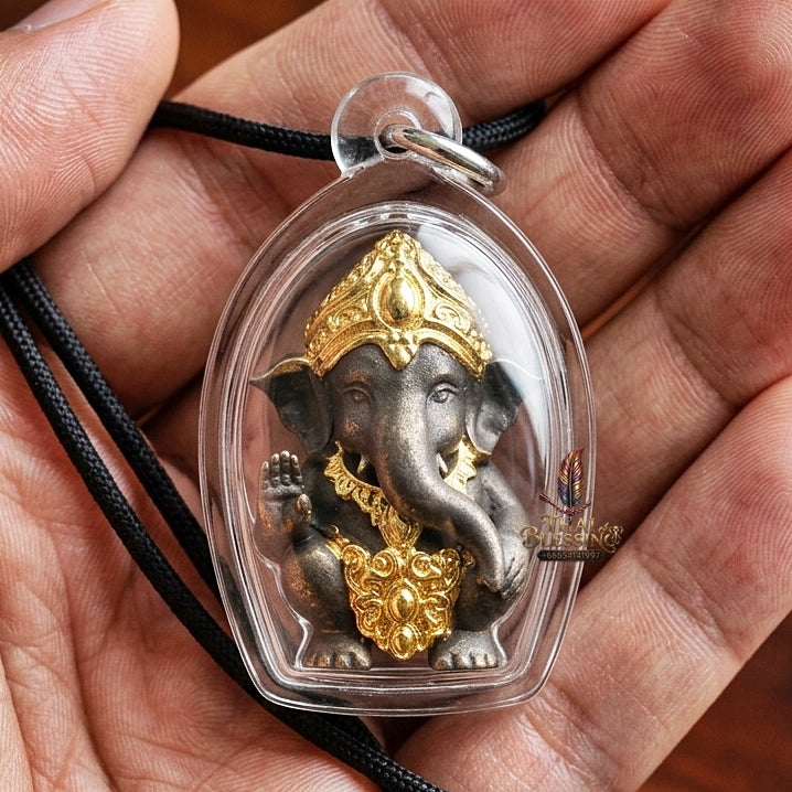 Phra Pikanet Thai Amulet Protection talisman good luck charm spiritual jewelry Sacred Ganesha Khanet Noi Hai Lap Ngoen Lan Millionaire Fortune Edition Partial Gold Plated Khan Long Hin Bronze Matrix