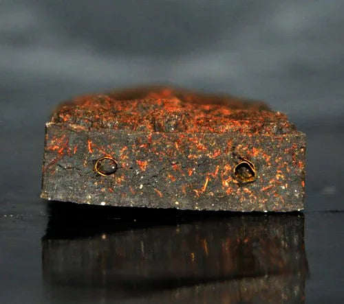 ✨ Khun Paen Hong Ron Black Charm Powder Amulet – Luang Pu In, Wat Nong Mek, Surin (2013 Edition)