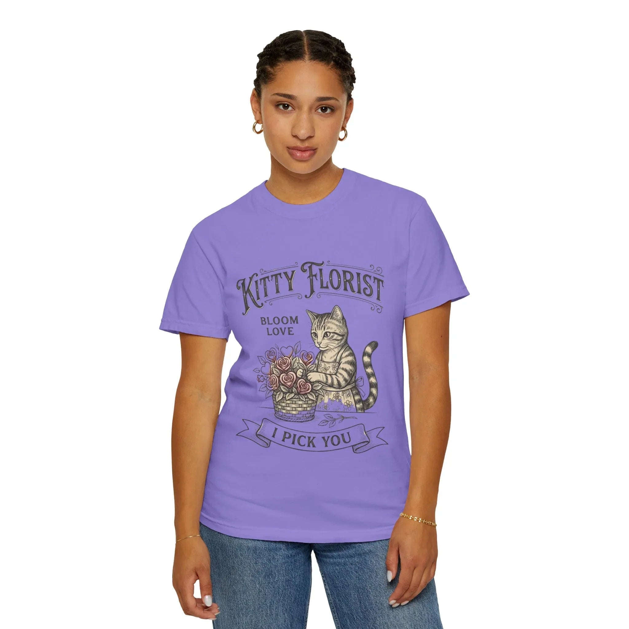 Kitty Florist I Pick You Shirt, Cat with Flowers T-Shirt, Cute Cottagecore Tee, Floral Pun Graphic, Cat Lover Gift, Vintage Style Violet