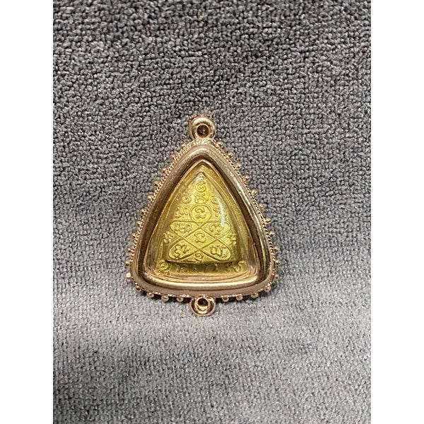 Kruba Kam Fan Amulet Set for Enhanced Spiritual Growth and Transformation ทองระฆังกรอบพิ้งค์