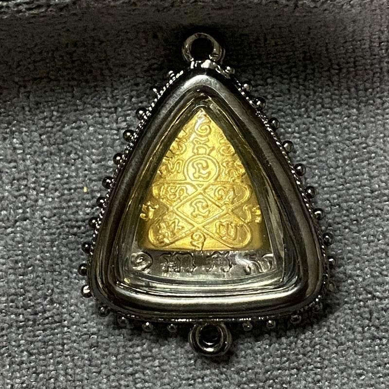 Kruba Kam Fan Amulet Set for Enhanced Spiritual Growth and Transformation เงินทองกรอบดำ