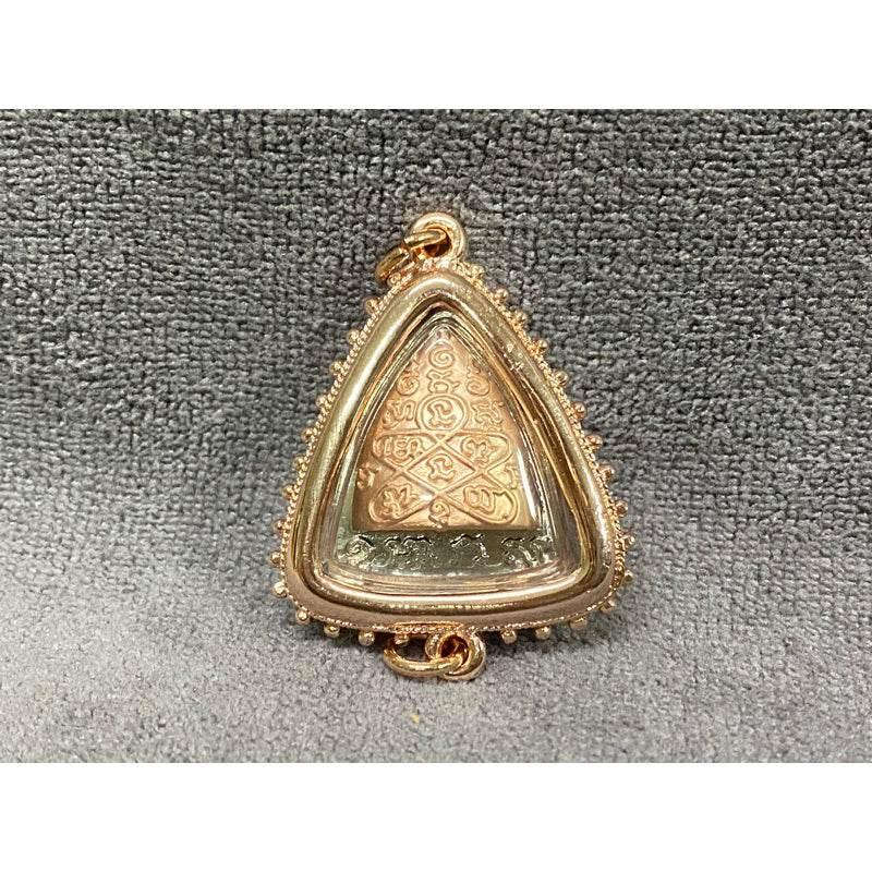 Kruba Kam Fan Amulet Set for Enhanced Spiritual Growth and Transformation เงินพิ้งค์กรอบพิ้งค์