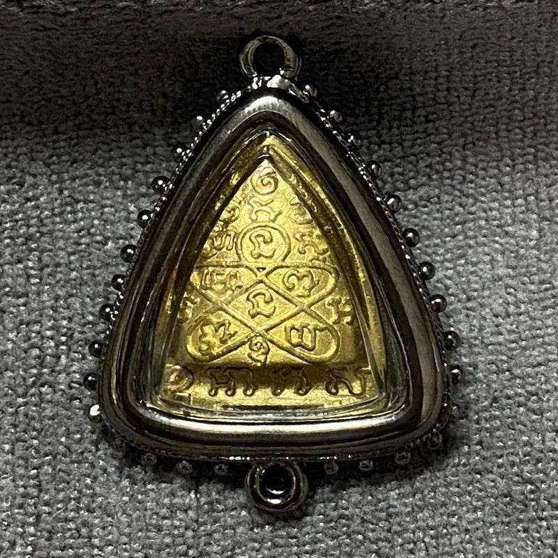 Kruba Kam Fan Amulet Set for Enhanced Spiritual Growth and Transformation ทองระฆังกรอบดำ