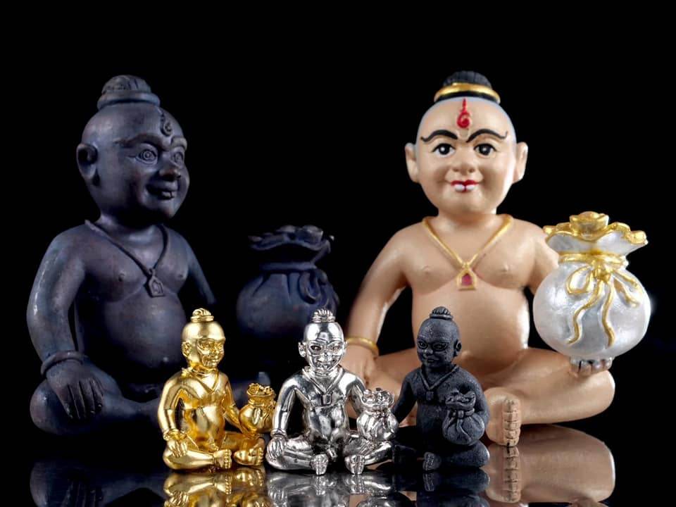 Kuman Chao Sua Noi rich guardian talisman collection featuring various colors and styles for spiritual protection