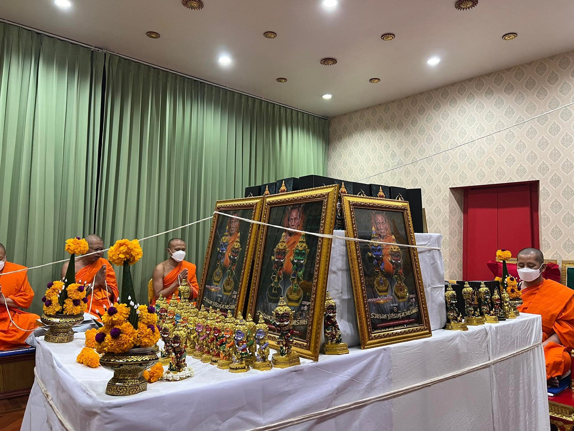 Kuweni Noi Ruay Maha Setthi Statue - Enhance Your Wealth and Prosperity with Little Kubera