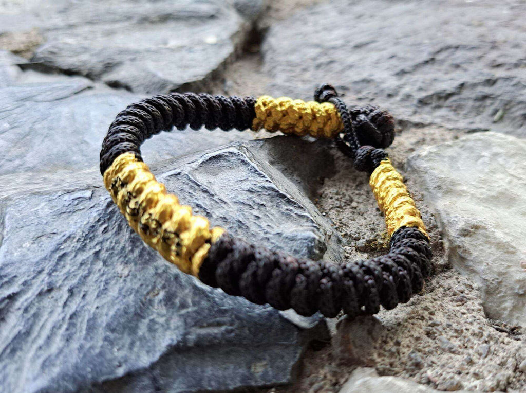 ✨ Enchanted Wristband "Bind the Hearts of Women" – Supernatural Charm Bracelet by Kruba Baeng, Wat Ban Tonod, Nakhon Ratchasima