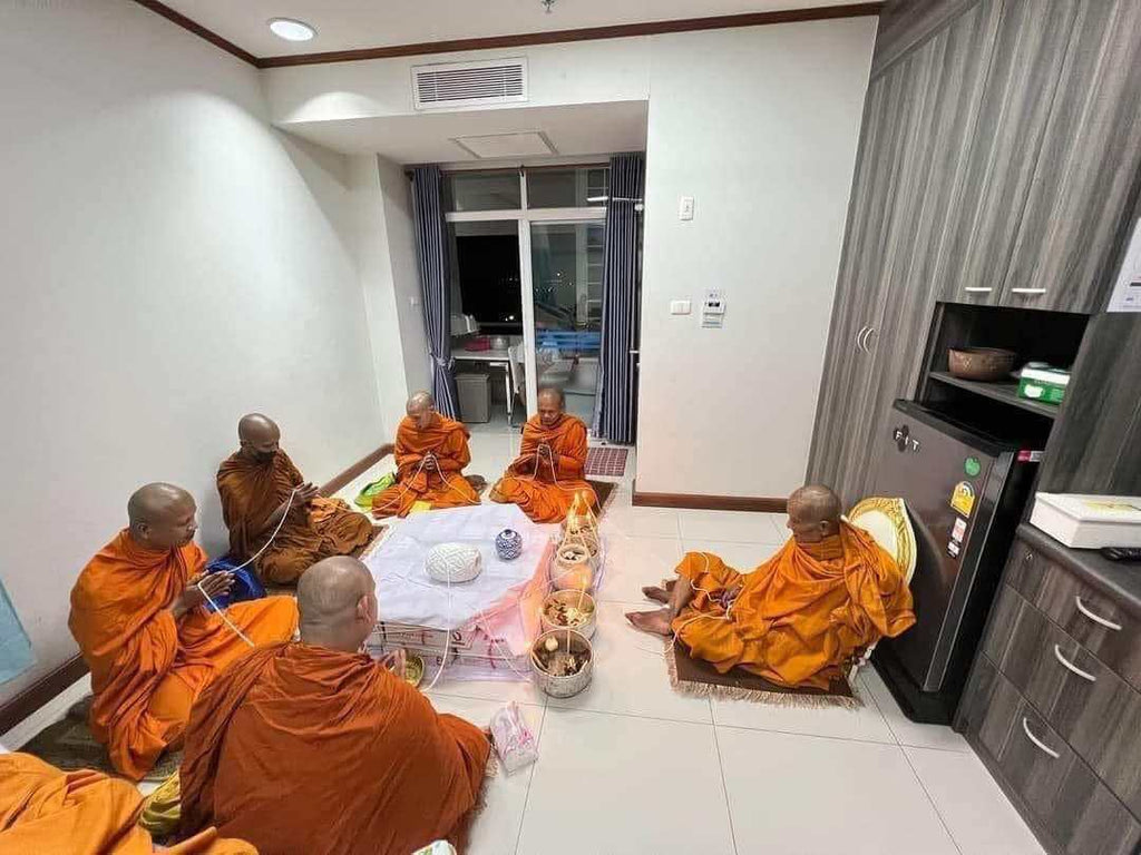 Leaping Lion Sacred Thai Amulet Sing Kradod Leaping Lion Edition 2