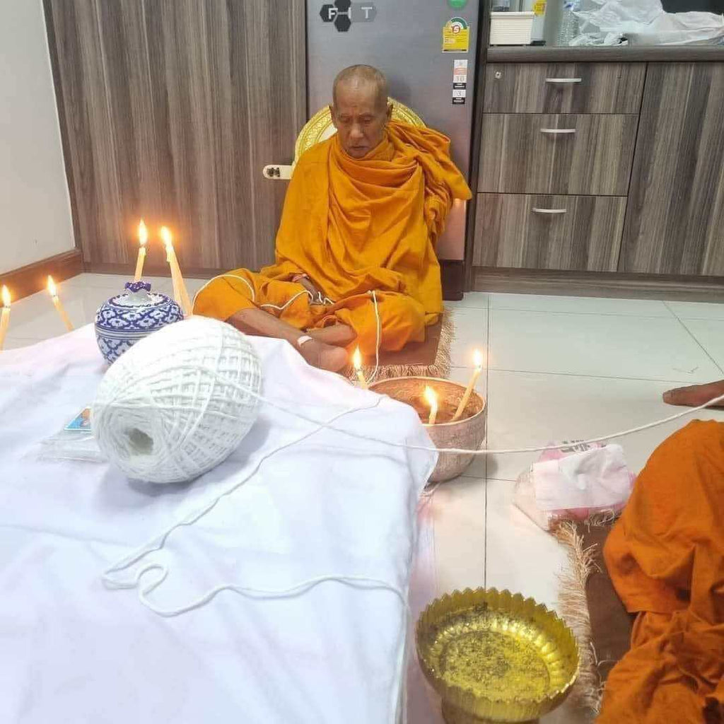 Leaping Lion Sacred Thai Amulet Sing Kradod Leaping Lion Edition 2